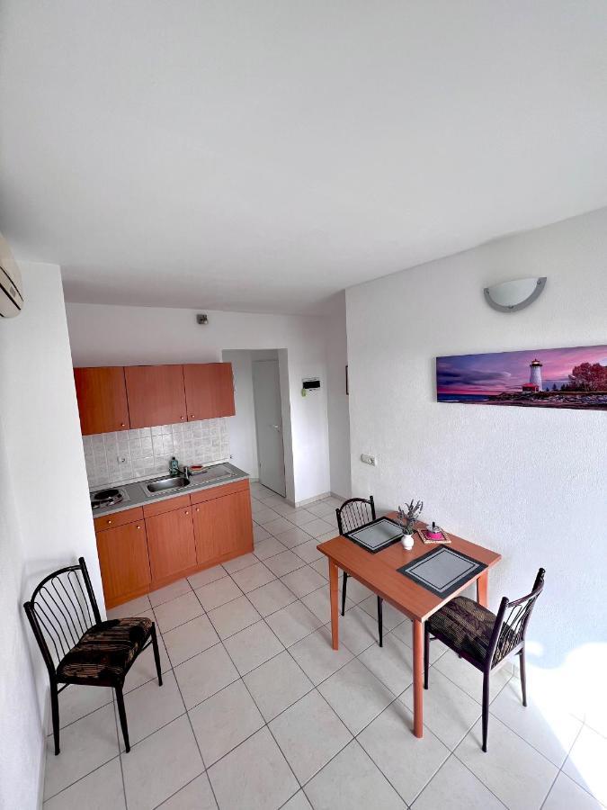 Apartments Mdk Kate โตรกีร์ ภายนอก รูปภาพ